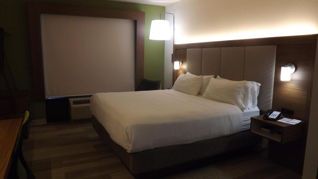 Holiday Inn Express & Suites Dyersburg By Ihg Eksteriør bilde