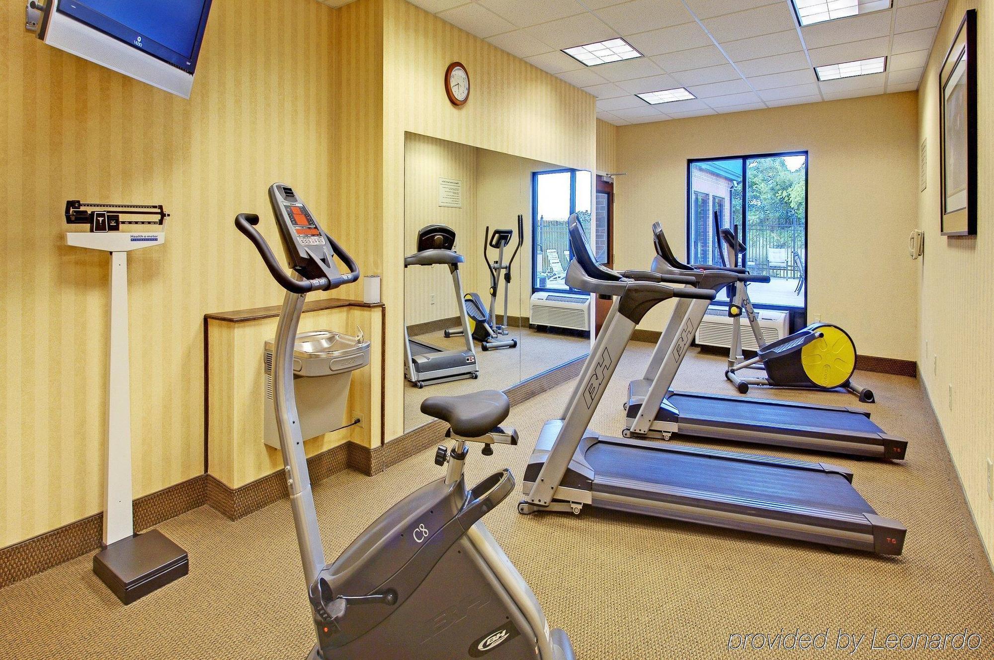 Holiday Inn Express & Suites Dyersburg By Ihg Eksteriør bilde