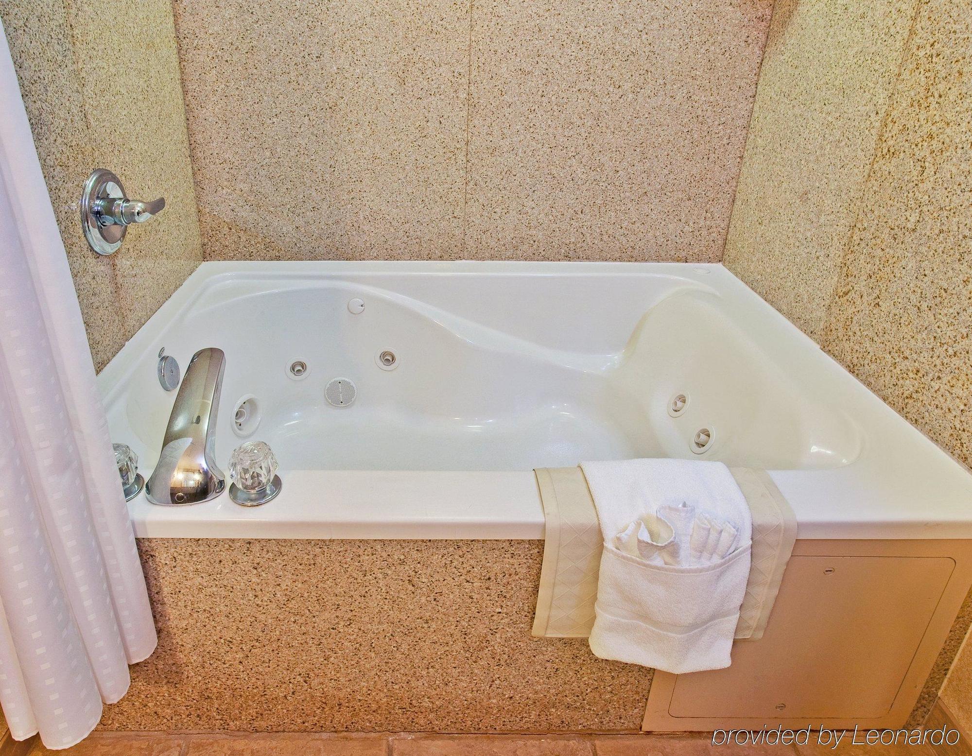 Holiday Inn Express & Suites Dyersburg By Ihg Rom bilde