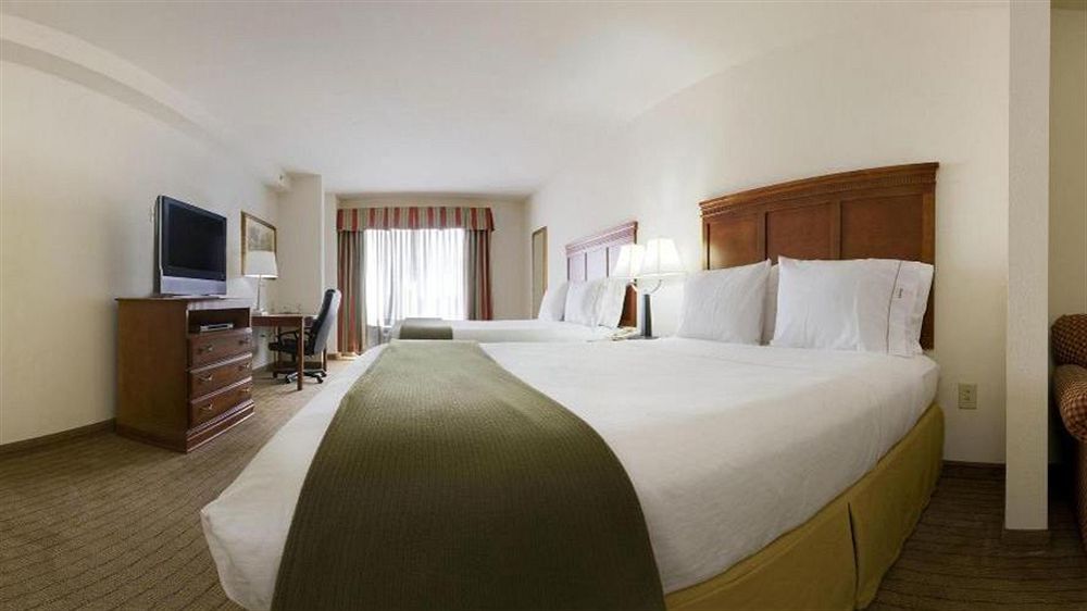 Holiday Inn Express & Suites Dyersburg By Ihg Eksteriør bilde
