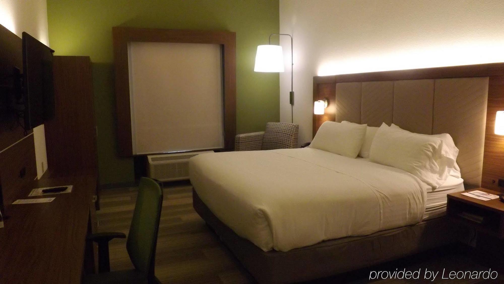 Holiday Inn Express & Suites Dyersburg By Ihg Eksteriør bilde