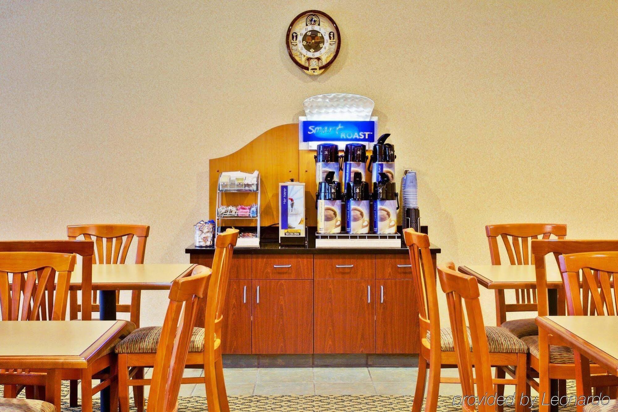 Holiday Inn Express & Suites Dyersburg By Ihg Eksteriør bilde