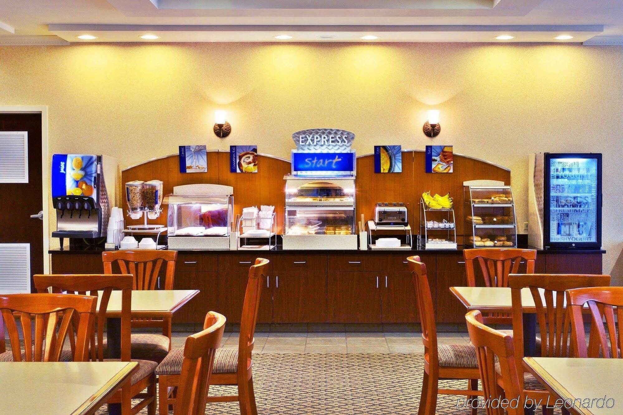 Holiday Inn Express & Suites Dyersburg By Ihg Eksteriør bilde