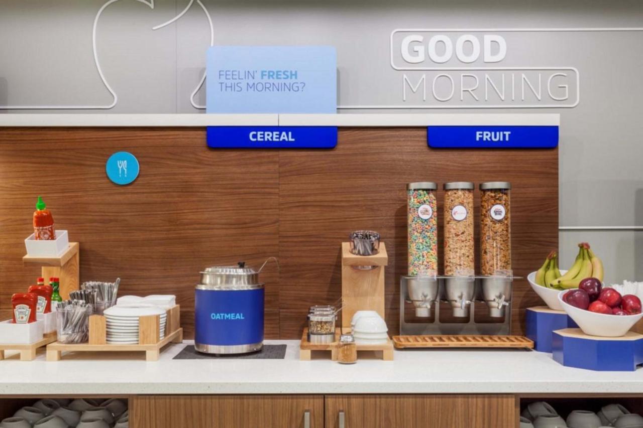 Holiday Inn Express & Suites Dyersburg By Ihg Eksteriør bilde